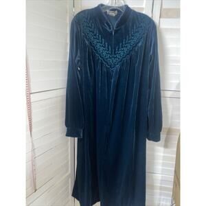 Jasmine Rose Embroidered Velvet Velour House Dress Robe Kaftan Pockets Medium